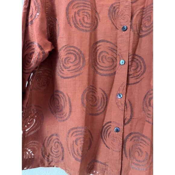 Chico's Design Brown Burnout Spiral Pattern 3/4 Sleeve Button-Up Shirt Size 2 - Picture 2 of 7